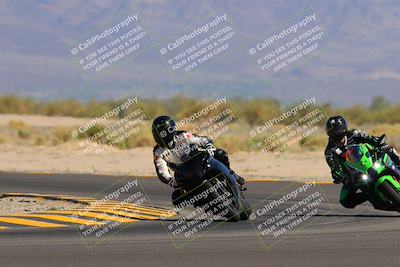 media/Oct-08-2022-SoCal Trackdays (Sat) [[1fc3beec89]]/Turn 16 (125pm)/